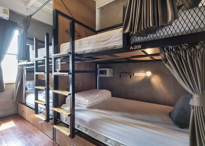 Oyo 685 Am Bed Hotel Bangkok